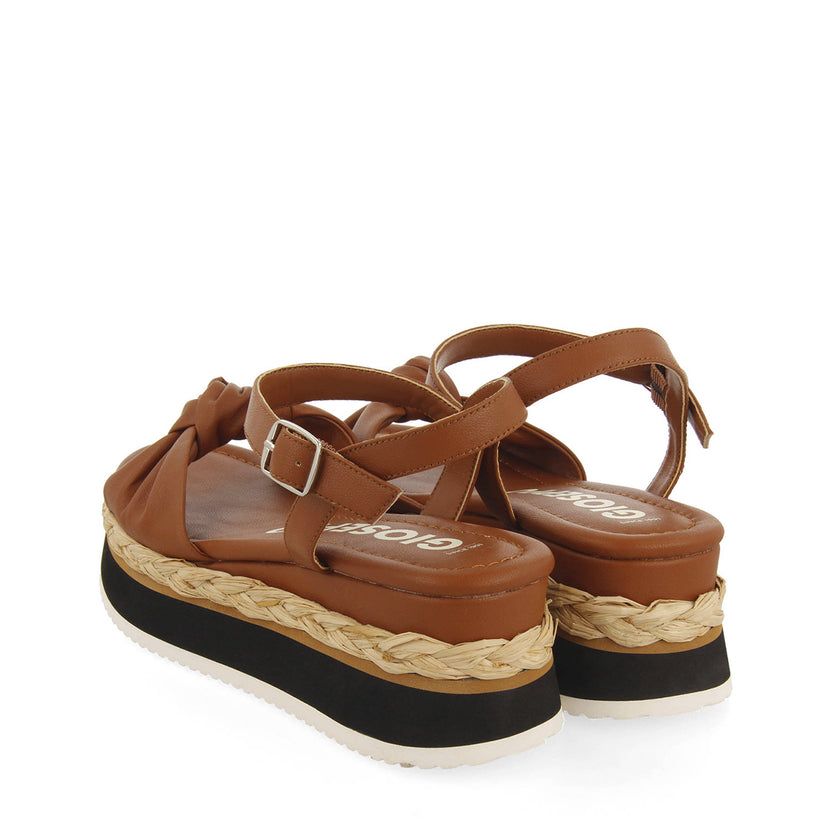 Sandalias color cuero con detalle de nudo y plataforma para mujer manicu 