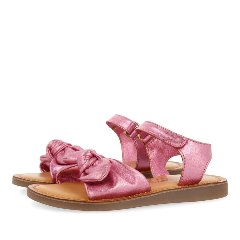 Sandali in pelle metallizzata in color fucsia da bambina stigny