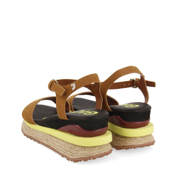 Benay women's sporty tan wedges