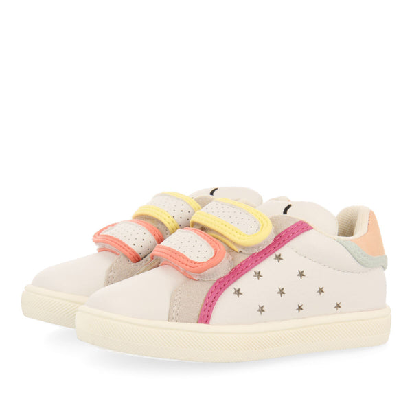 Sneakers blancas con detalles de colores para bebé ancash