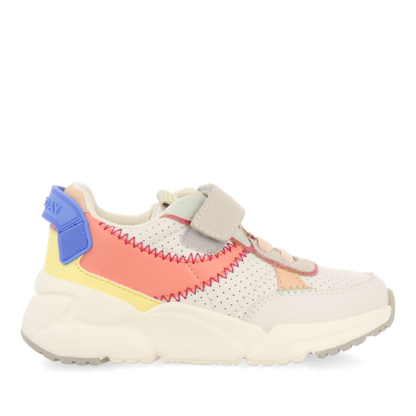 Sneakers blanches avec des détails multicolores pour fille selviria