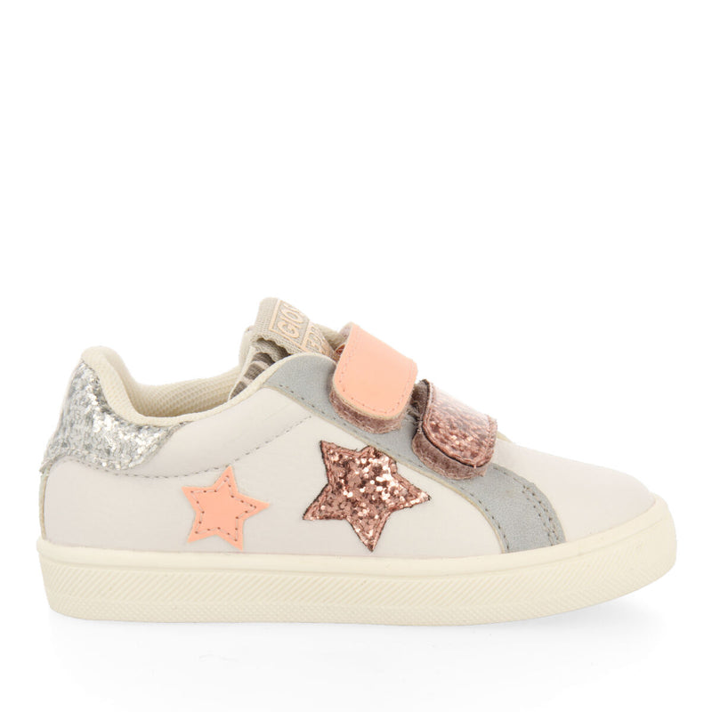 Sneakers blancas con detalles glitter y tonos pastel para bebé natercia