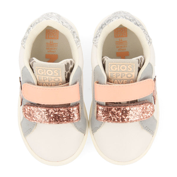 Sneakers blancas con detalles glitter y tonos pastel para bebé natercia