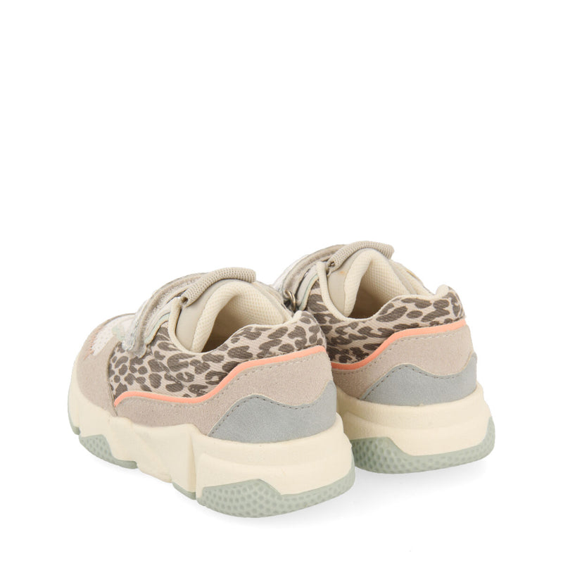 Sneakers blancas de leopardo para bebé punda