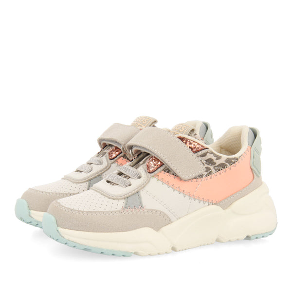 Sneakers blancas con suela tipo retro para niña edeia