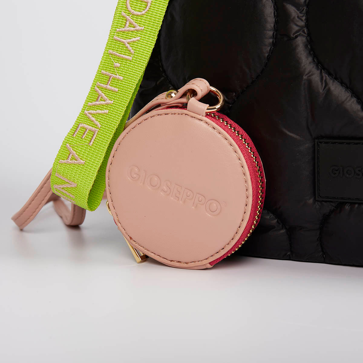 Sabara women's black cushioned shopper bag with accessories