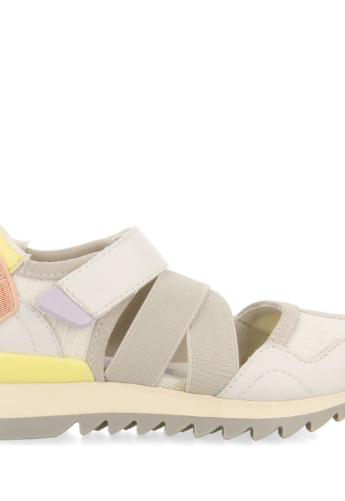 Bailarina deportiva blanca para niña ytres