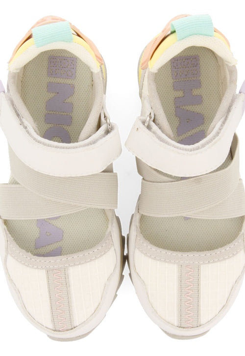 Bailarina deportiva blanca para niña ytres