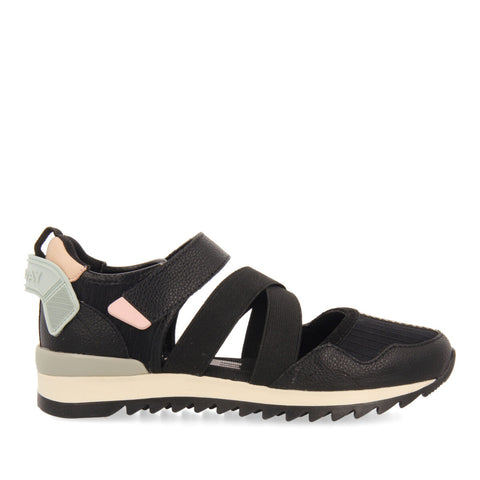 YTRES GIRLS BLACK SPORTY BALLET FLATS