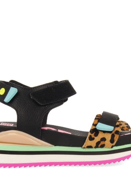 Sandalias de corte tiras ajustables negras animal print para niñas baldim