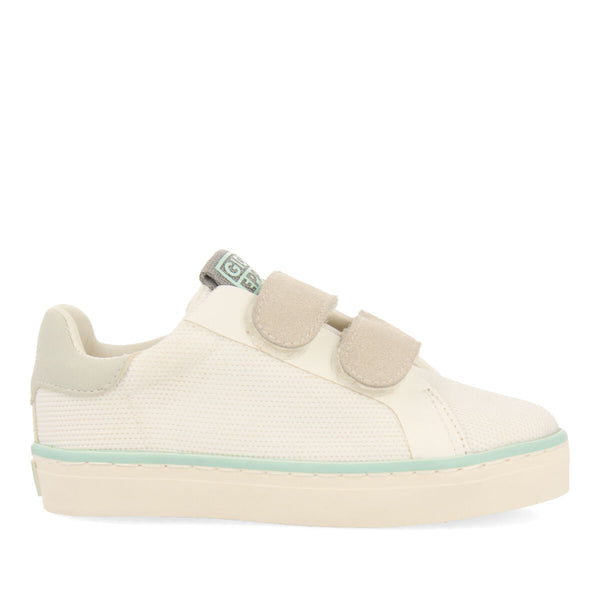 Sneakers blancas con base de rejilla para niña joaima