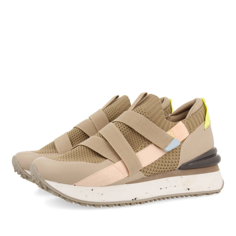 Sneakers beige tipo calcetín con cintas para mujer tole