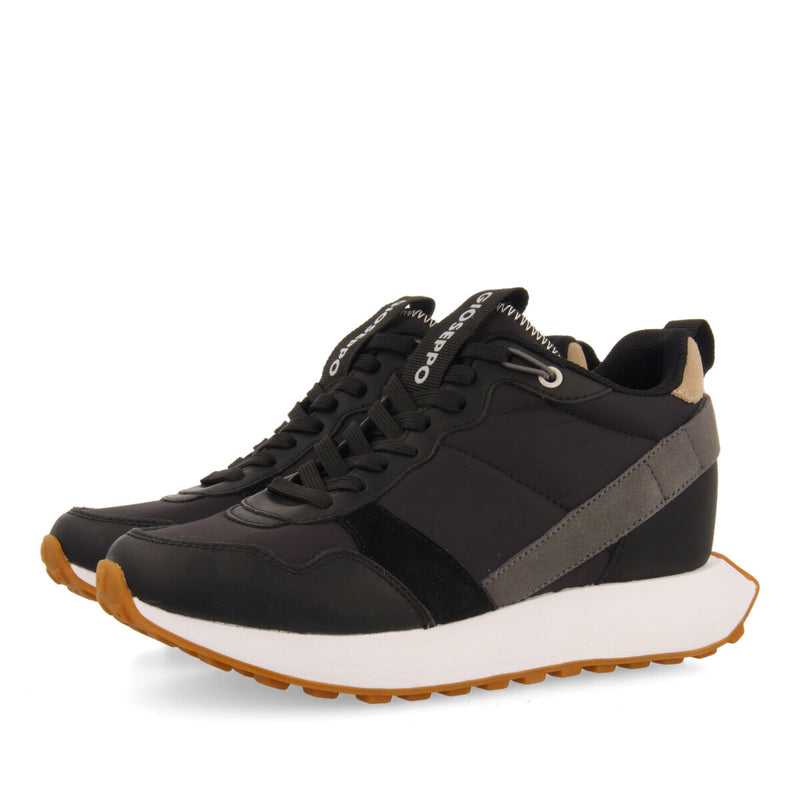 Sneakers negras de inspiración retro con cuña interna para mujer noreuil