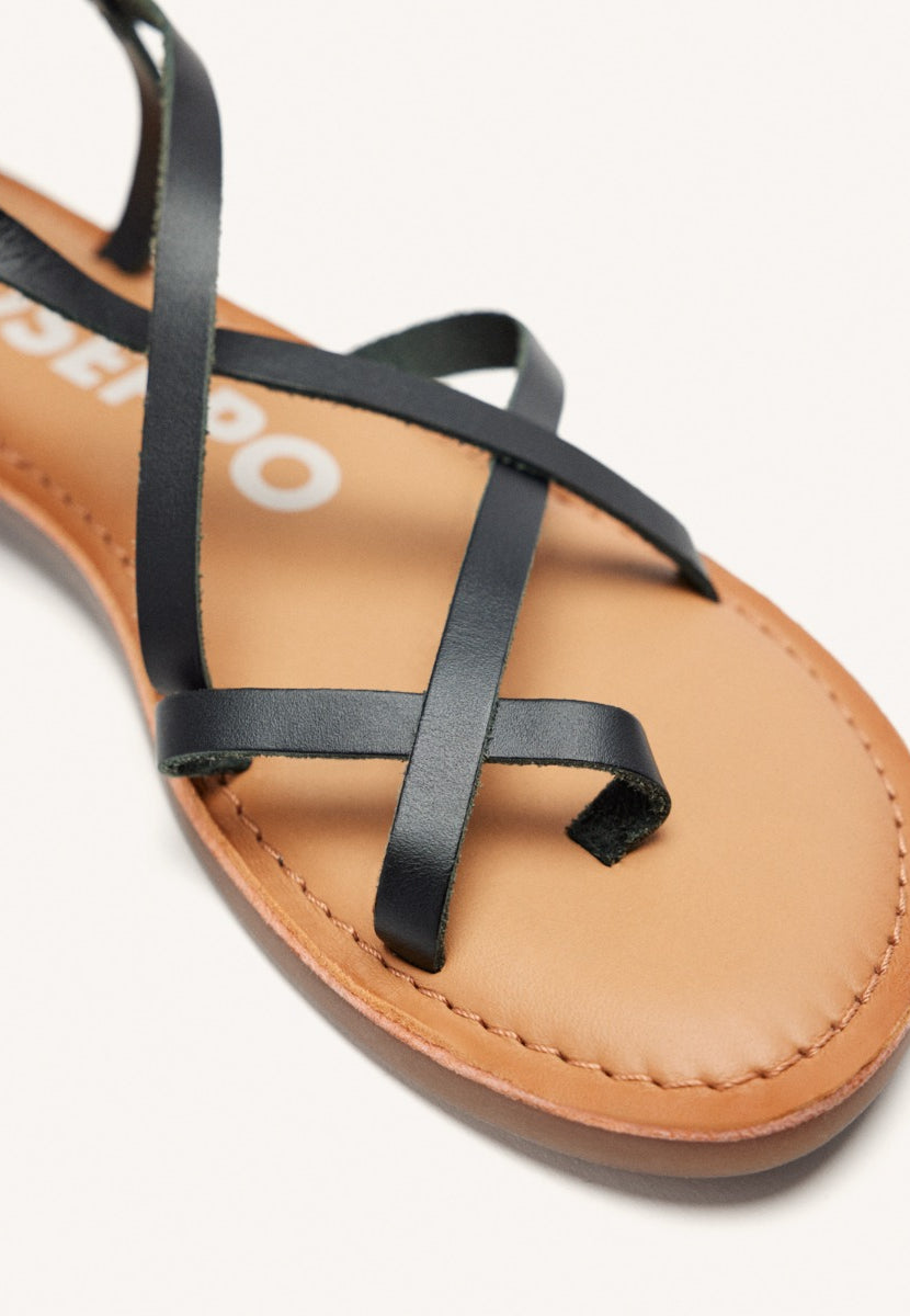 SANDALIAS PIEL TIRAS LUSSAT