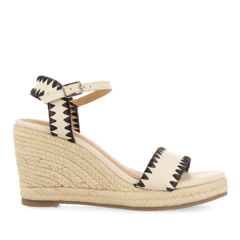 SANDALIAS DE PIEL COLOR OFF-WHITE CON PESPUNTES Y CUÑA DE YUTE PARA MUJER NEIVA 