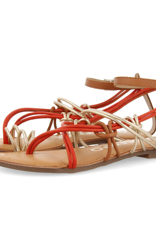 Sandalias planas con tiras naranja para mujer gualaca