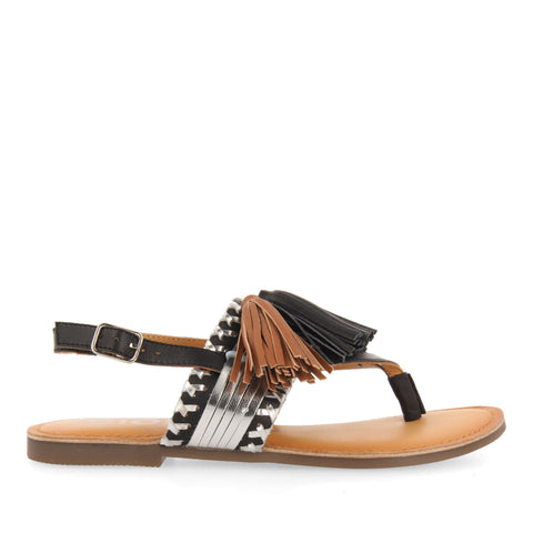 SANDALIAS NEGRAS Y PLATEADO CON BORLAS PARA MUJER PIRITU