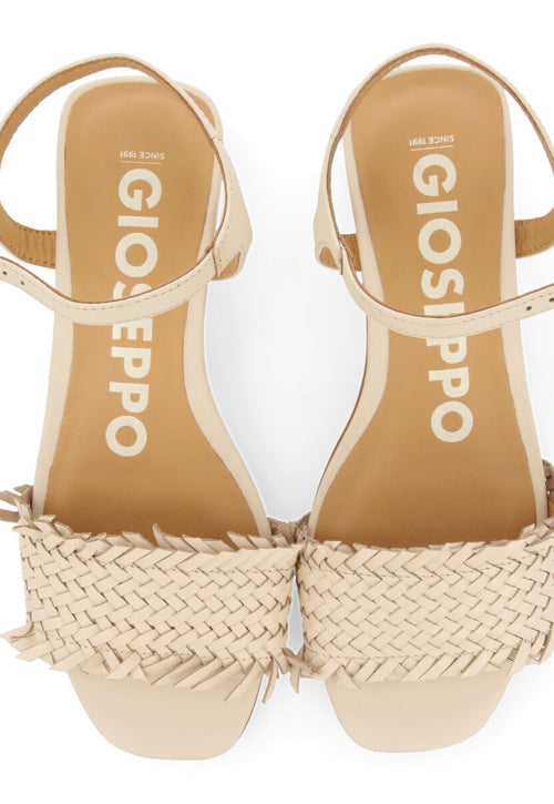 Sandalias off-white trenzadas con tacón bajo para mujer kourou