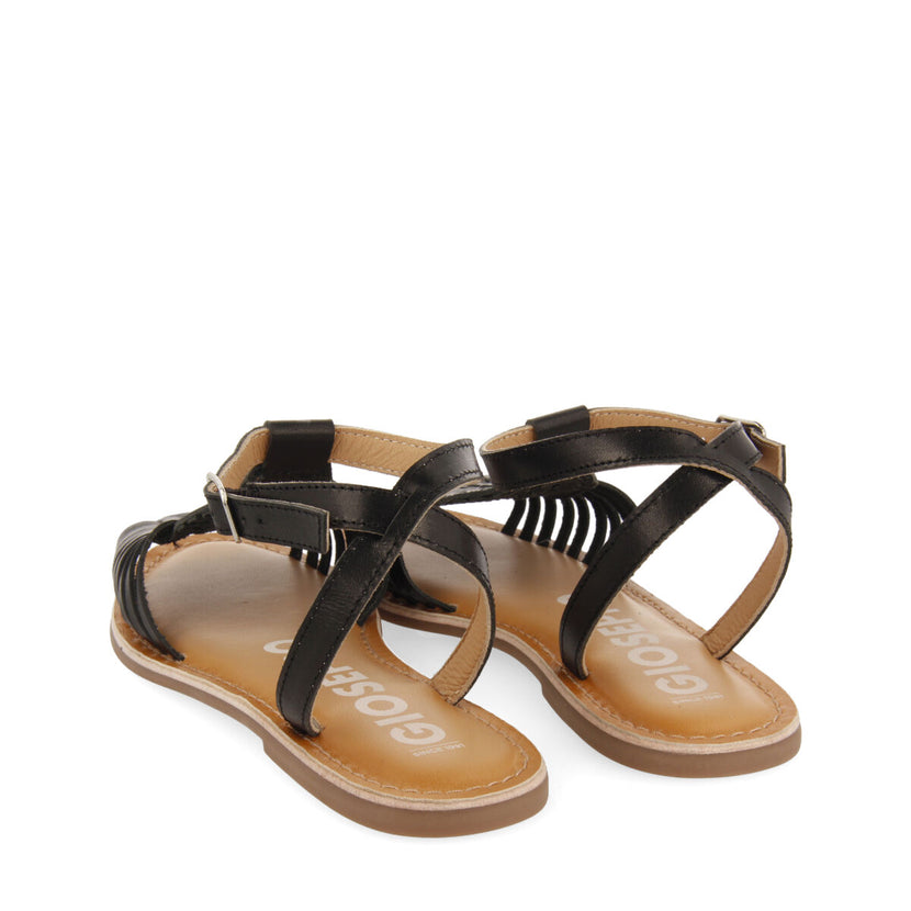 Sandalias negras de piel tipo cangrejera con hebilla para mujer claraval