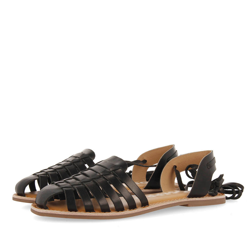 Sandalias cangrejeras negras de estética romana con cordones para mujer ransart