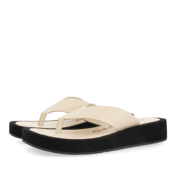 Sandalias de piso grueso con tira color off-white para mujer domats 