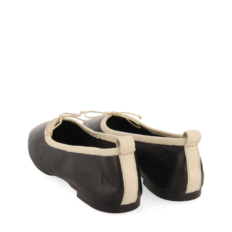 Sabrinas pretas em pele perfurada para mulher aspley 