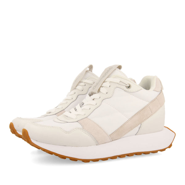 Aracai women's white retro-style sneakers with inner wedges