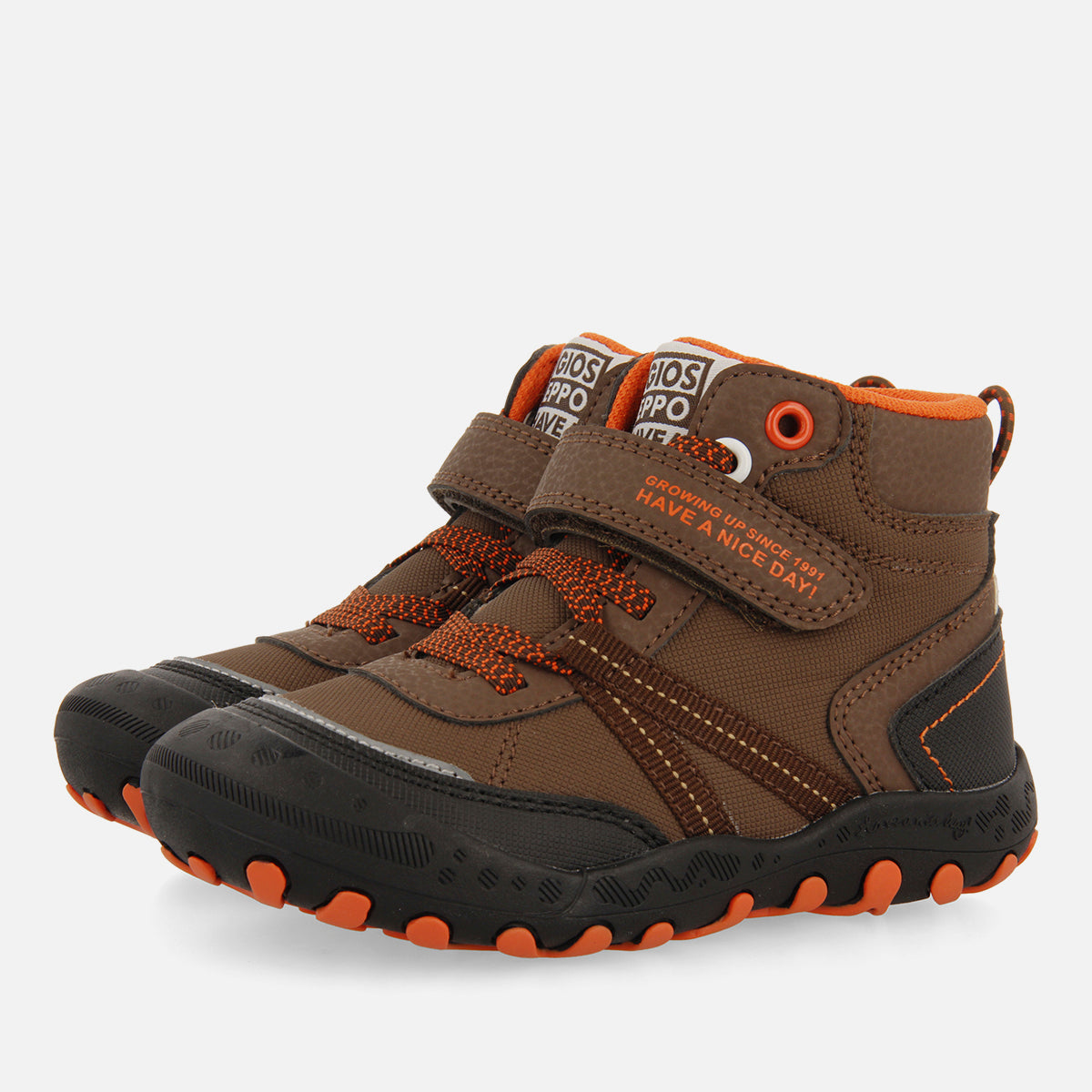 Sneakers abotinadas tipo trekking marrones para niña y niño gerlos