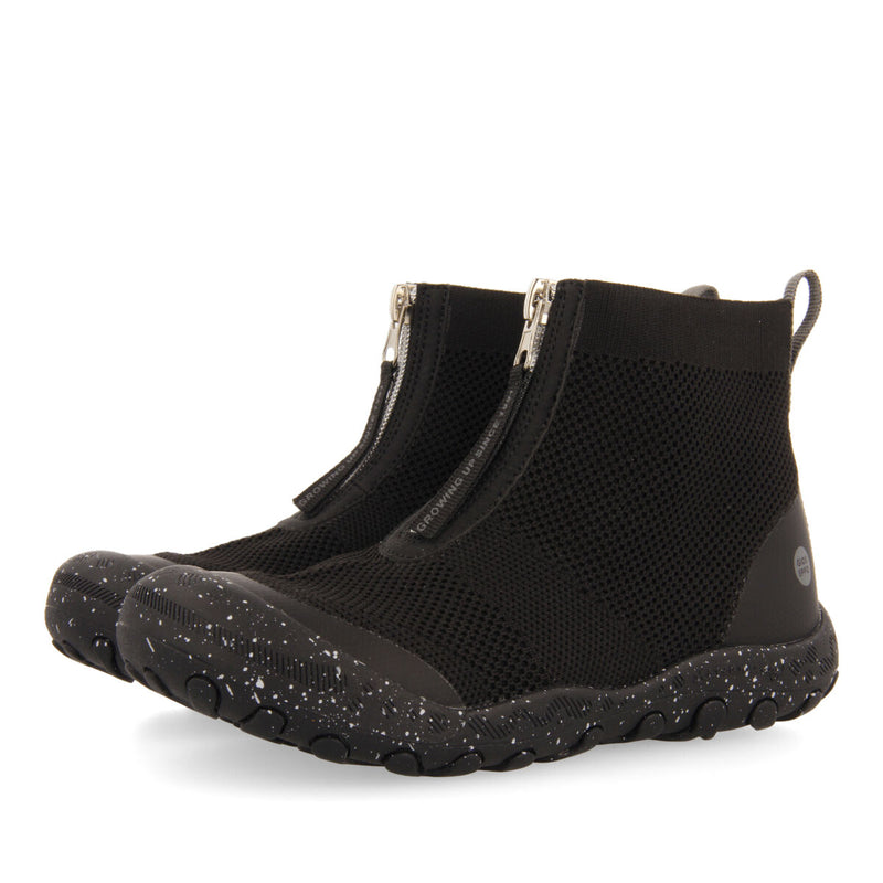 Lowry children's black sock-style hiking sneakers