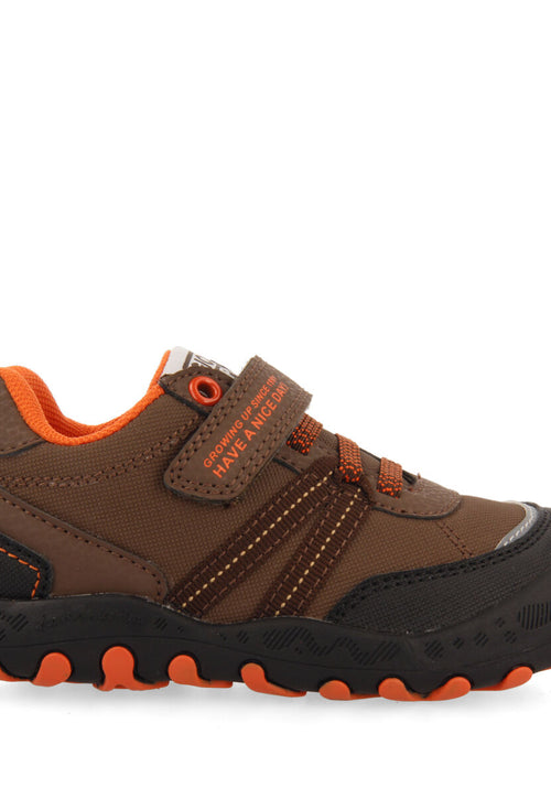 Sneakers marrones tipo trekking para niña y niño kaindorf