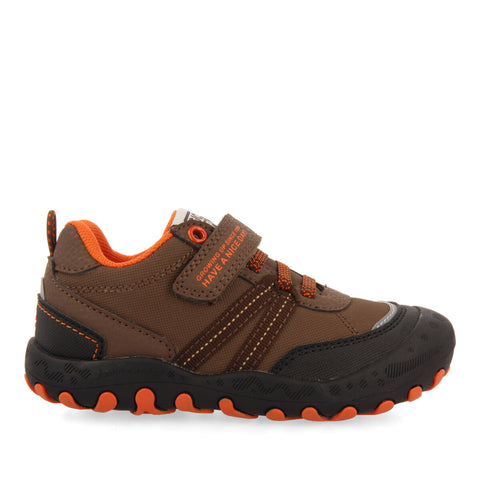 SNEAKERS MARRONES TIPO TREKKING PARA NIÑA Y NIÑO KAINDORF