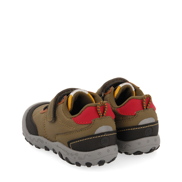 Sneakers caqui tipo trekking para niña y niño namlos