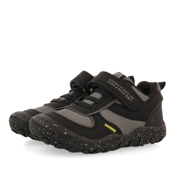 Sturgis children's black hiking sneakers