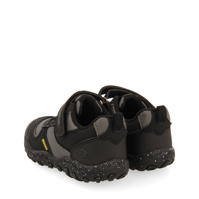 Sturgis children's black hiking sneakers