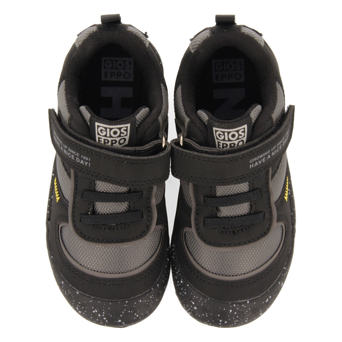 Sturgis children's black hiking sneakers