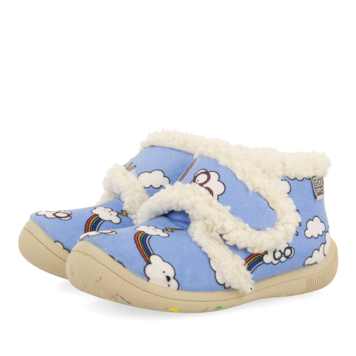 Zapatillas de estar por casa azul con estampado de nubes para bebé albee