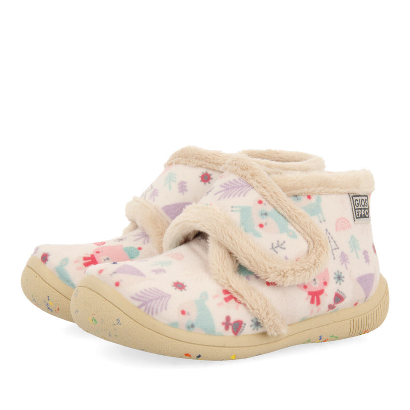 Carfin babies' white slippers with an animal print