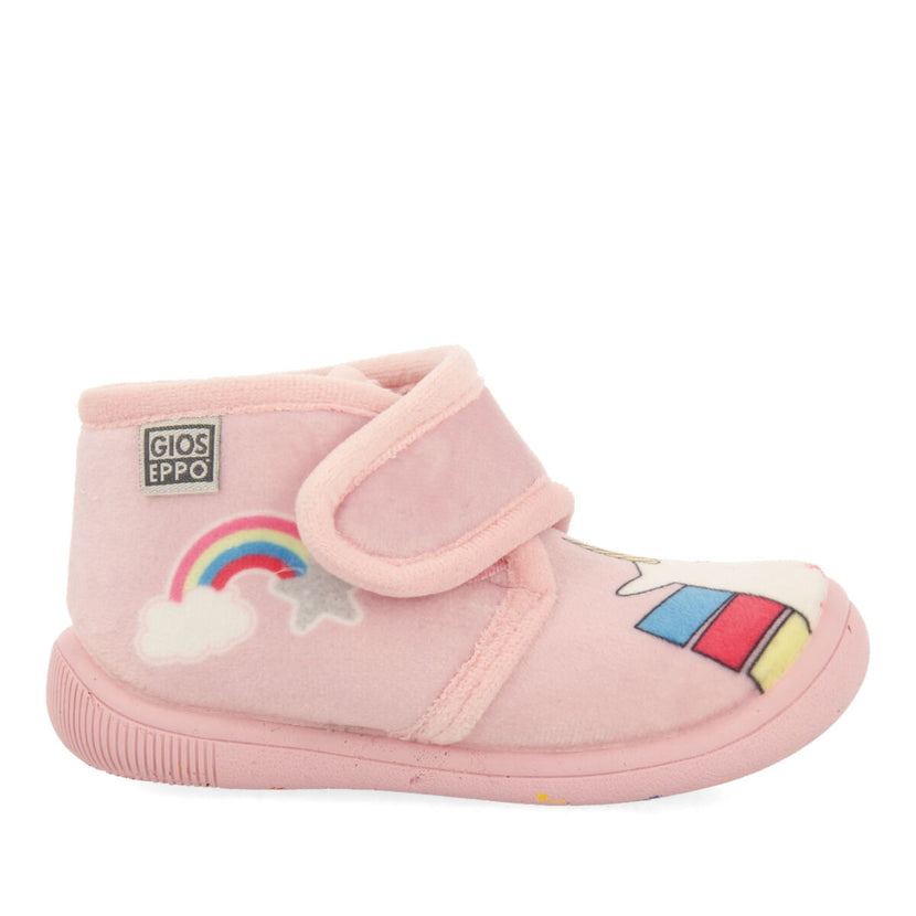 Beith babies' white slippers with an embroidered face