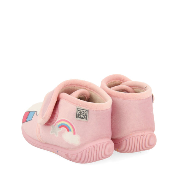 Beith babies' white slippers with an embroidered face