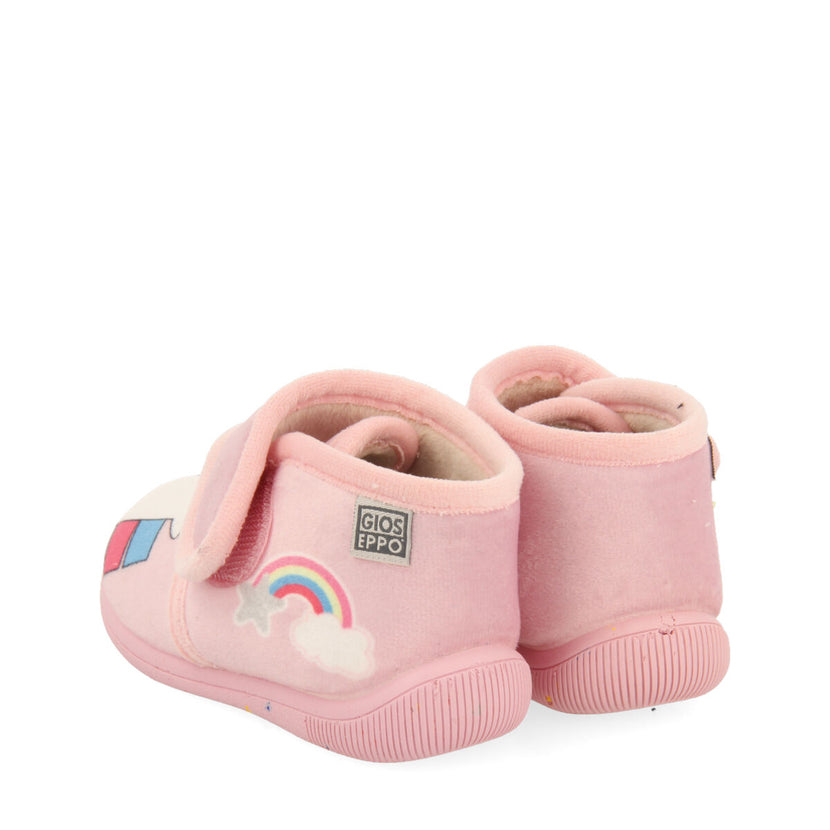 Beith babies' white slippers with an embroidered face