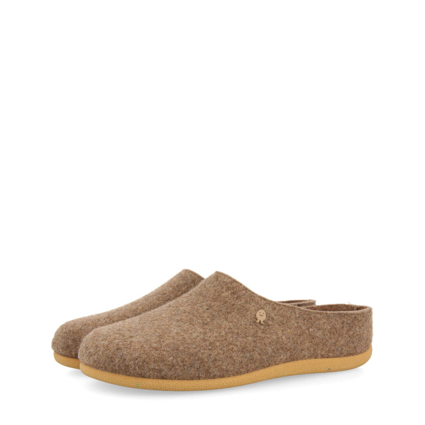 PANTUFAS DE ESTAR EM CASA TIPO SOCA BEGE REINBERG 