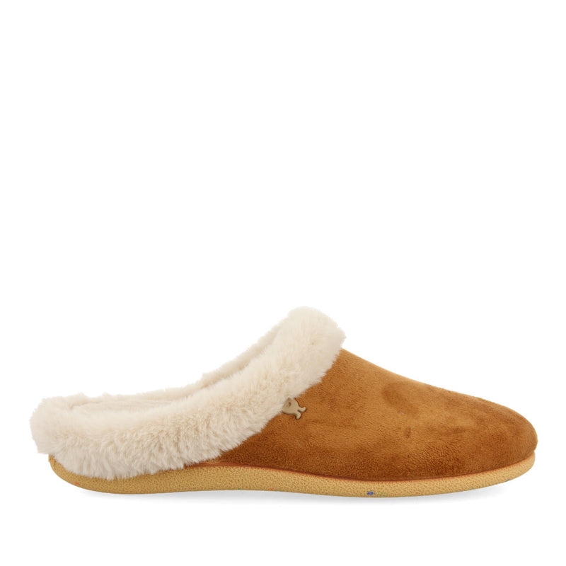 PANTUFAS DE ESTAR EM CASA COURO COM DETALHES DE PELO TRUMAU