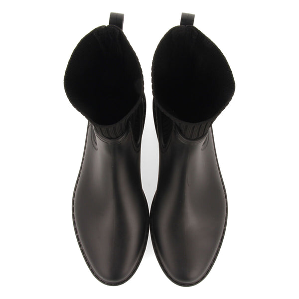 Aboyne women's short black welly boots with side elastics