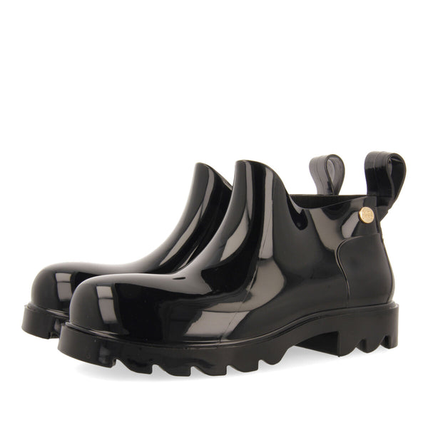 Letcher women's short black clog-style welly boots