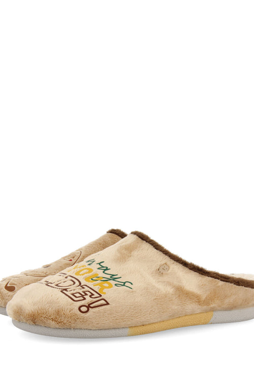 Zapatillas de estar por casa de pelo beige con patatilla con mensaje golspie 