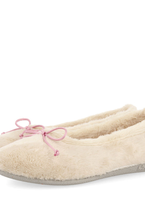 PANTUFAS DE ESTAR EM CASA INFANTIS TIPO SABRINA DE PELO BEGE BUSHNELL 
