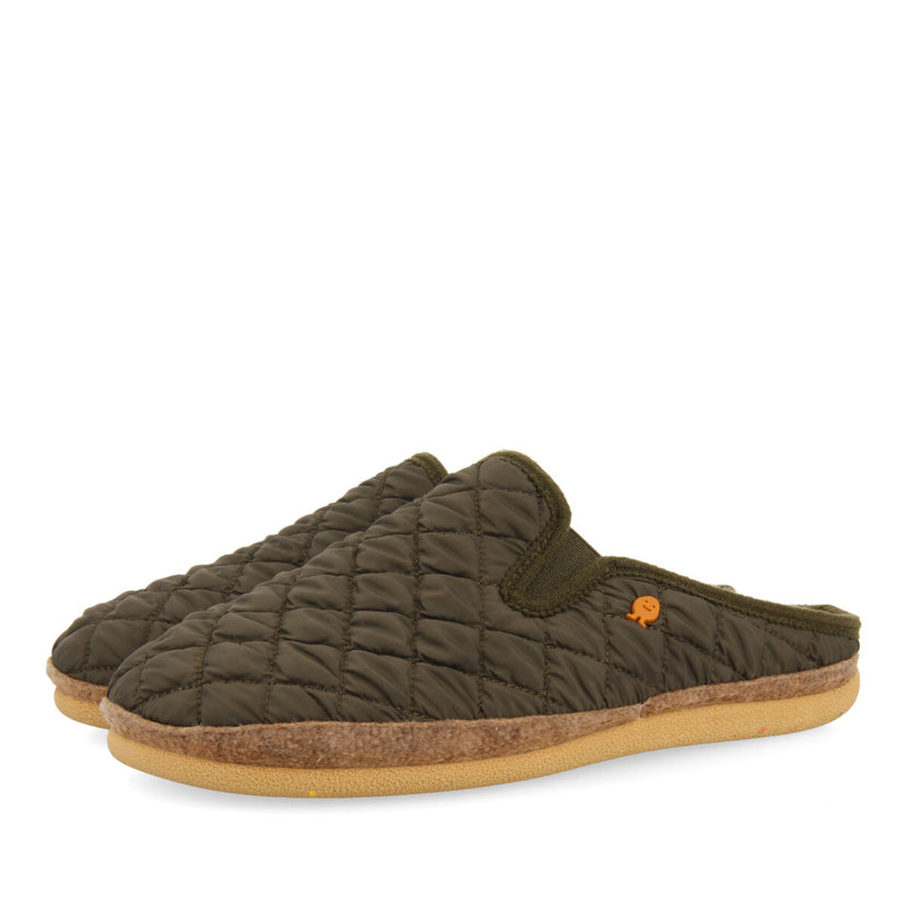 PANTUFAS DE ESTAR EM CASA ACOLCHOADAS DE COR CAQUI HEDENSTED
