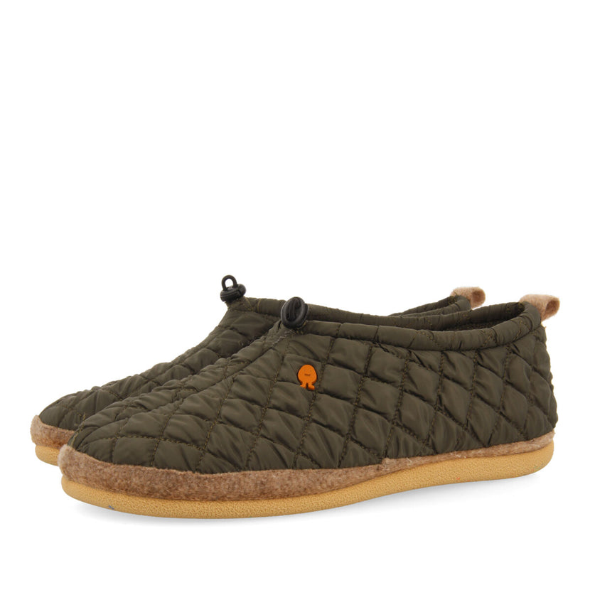PANTUFAS DE ESTAR EM CASA TIPO SOCA ACOLCHOADAS COR CAQUI LUNDENES 