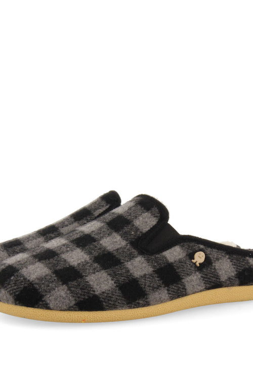 PEGGAU PLAID HOUSE SLIPPERS