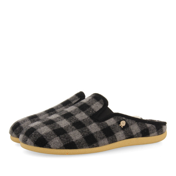 PANTUFAS DE ESTAR EM CASA AOS QUADRADOS CINZENTOS PEGGAU